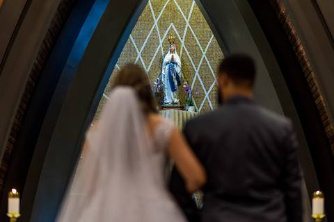 foto casamento em Alphaville, foto casamento igreja nossa senhora de lourdes Alphaville, fotografia de casamento em Alphaville, fotografia de casamento igreja Nossa Senhora de Lourdes Alphaville, casamento com carro antigo, carro antigo no casamento'