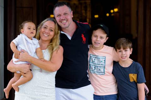 Fotografia de batizado na igreja Nossa Senhora do Brasil São Paulo. Fotos de batizado na igreja Nossa Senhora do Brasil São Paulo. Foto de batizado na igreja Nossa Senhora do Brasil São Paulo. foto de batizado em são paulo e Alphaville.'