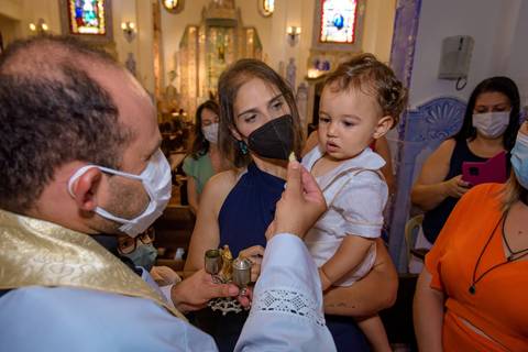 Fotografia de batizado na igreja Nossa Senhora do Brasil São Paulo. Fotos de batizado na igreja Nossa Senhora do Brasil São Paulo. Foto de batizado na igreja Nossa Senhora do Brasil São Paulo. foto de batizado em são paulo e Alphaville.'