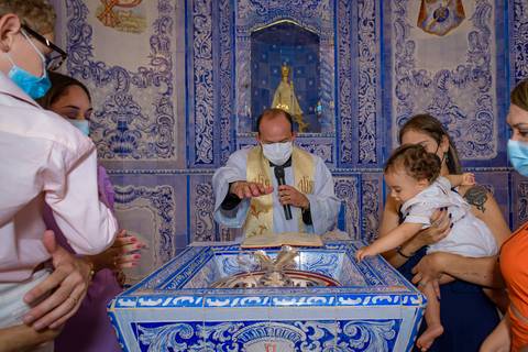 Fotografia de batizado na igreja Nossa Senhora do Brasil São Paulo. Fotos de batizado na igreja Nossa Senhora do Brasil São Paulo. Foto de batizado na igreja Nossa Senhora do Brasil São Paulo. foto de batizado em são paulo e Alphaville.'