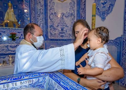 Fotografia de batizado na igreja Nossa Senhora do Brasil São Paulo. Fotos de batizado na igreja Nossa Senhora do Brasil São Paulo. Foto de batizado na igreja Nossa Senhora do Brasil São Paulo. foto de batizado em são paulo e Alphaville.'