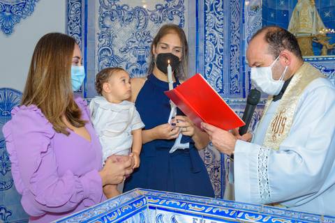 Fotografia de batizado na igreja Nossa Senhora do Brasil São Paulo. Fotos de batizado na igreja Nossa Senhora do Brasil São Paulo. Foto de batizado na igreja Nossa Senhora do Brasil São Paulo. foto de batizado em são paulo e Alphaville.'