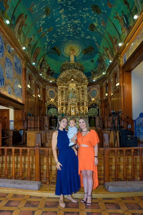 Fotografia de batizado na igreja Nossa Senhora do Brasil São Paulo. Fotos de batizado na igreja Nossa Senhora do Brasil São Paulo. Foto de batizado na igreja Nossa Senhora do Brasil São Paulo. foto de batizado em são paulo e Alphaville.'