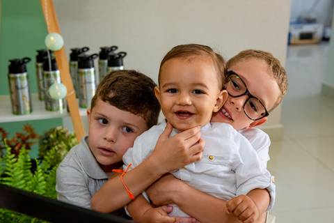 foto aniversario infantil, foto aniversario infantil em Alphaville, Espaço Villa 18 Alphaville, buffet infantil Alphaville, estação vai e vem, foto aniversario infantil espaço Lá Vem o Sol, salão de festa Alphaville, buffet planeta kids Alphaville.'