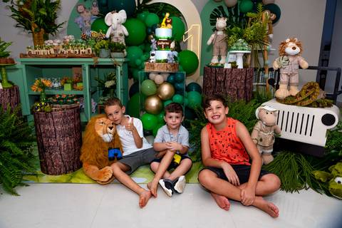 foto aniversario infantil, foto aniversario infantil em Alphaville, Espaço Villa 18 Alphaville, buffet infantil Alphaville, estação vai e vem, foto aniversario infantil espaço Lá Vem o Sol, salão de festa Alphaville, buffet planeta kids Alphaville.'