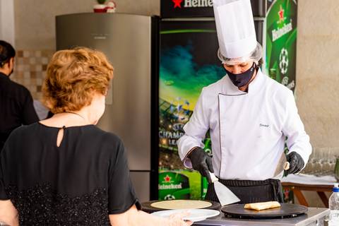 foto aniversário com crepe, foto de festa com crepe, fotografia de aniversario com crepe, foto de crepe, foto aniversario infantil com crepe em Alphaville, foto aniversario infantil em Alphaville, foto em buffet infantil Alphaville.'