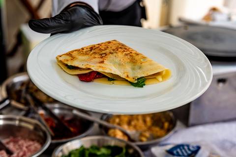 foto aniversário com crepe, foto de festa com crepe, fotografia de aniversario com crepe, foto de crepe, foto aniversario infantil com crepe em Alphaville, foto aniversario infantil em Alphaville, foto em buffet infantil Alphaville.'