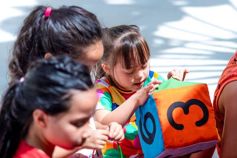 foto aniversário infantil com Túnel do Tempo Recreações, foto aniversario infantil, foto aniversario infantil em Alphaville, buffet infantil Alphaville, foto aniversario infantil espaço Lá Vem o Sol, Túnel do Tempo Recreações.'