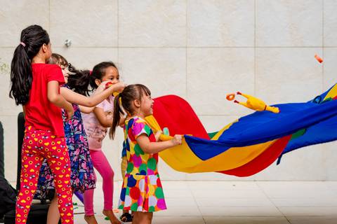 foto aniversário infantil com Túnel do Tempo Recreações, foto aniversario infantil, foto aniversario infantil em Alphaville, buffet infantil Alphaville, foto aniversario infantil espaço Lá Vem o Sol, Túnel do Tempo Recreações.'