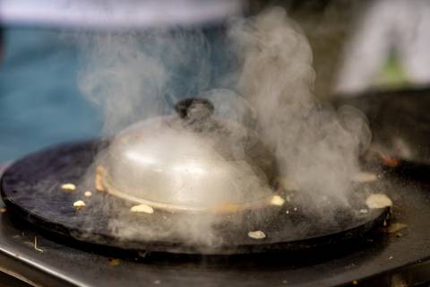 foto aniversário com crepe, foto de festa com crepe, fotografia de aniversario com crepe, foto de crepe, foto aniversario infantil com crepe em Alphaville, foto aniversario infantil em Alphaville, foto em buffet infantil Alphaville.'