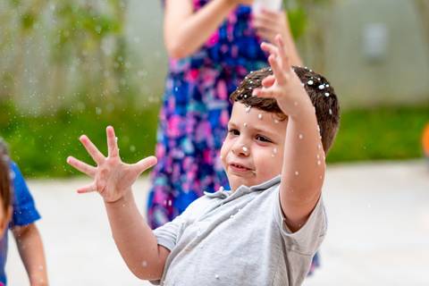 foto aniversário infantil com Túnel do Tempo Recreações, foto aniversario infantil, foto aniversario infantil em Alphaville, buffet infantil Alphaville, foto aniversario infantil espaço Lá Vem o Sol, Túnel do Tempo Recreações.'