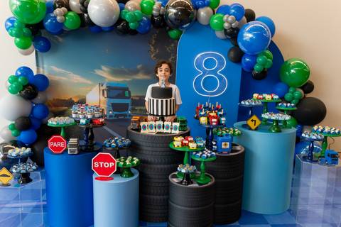 aniversário infantil, buffet estação diversão, alphaville, festa infantil, crianças, caminhões, tema caminhão, decoração caminhão, diversão, alegria, lúdico, brincadeiras direcionadas, variedades, conforto, monitores especializados, menu diversificado'