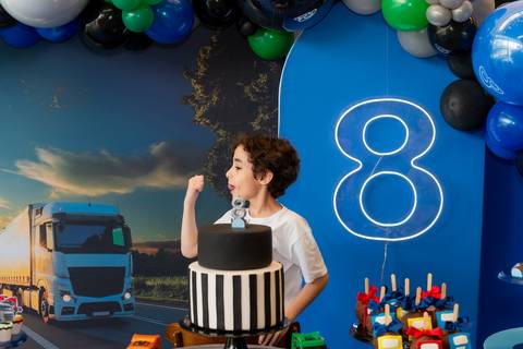 aniversário infantil, buffet estação diversão, alphaville, festa infantil, crianças, caminhões, tema caminhão, decoração caminhão, diversão, alegria, lúdico, brincadeiras direcionadas, variedades, conforto, monitores especializados, menu diversificado'