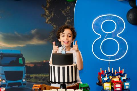 aniversário infantil, buffet estação diversão, alphaville, festa infantil, crianças, caminhões, tema caminhão, decoração caminhão, diversão, alegria, lúdico, brincadeiras direcionadas, variedades, conforto, monitores especializados, menu diversificado'