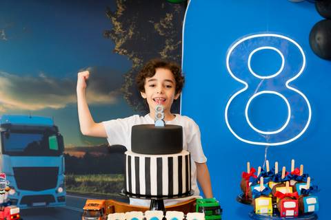 aniversário infantil, buffet estação diversão, alphaville, festa infantil, crianças, caminhões, tema caminhão, decoração caminhão, diversão, alegria, lúdico, brincadeiras direcionadas, variedades, conforto, monitores especializados, menu diversificado'