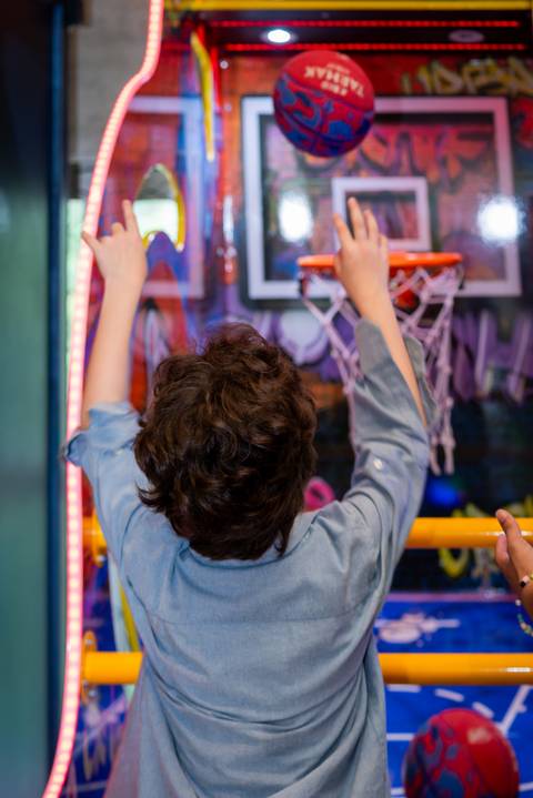 aniversário infantil, buffet estação diversão, alphaville, festa infantil, crianças, caminhões, tema caminhão, decoração caminhão, diversão, alegria, lúdico, brincadeiras direcionadas, variedades, conforto, monitores especializados, menu diversificado'