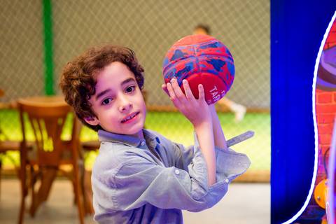 aniversário infantil, buffet estação diversão, alphaville, festa infantil, crianças, caminhões, tema caminhão, decoração caminhão, diversão, alegria, lúdico, brincadeiras direcionadas, variedades, conforto, monitores especializados, menu diversificado'