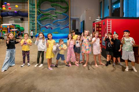 aniversário infantil, buffet estação diversão, alphaville, festa infantil, crianças, caminhões, tema caminhão, decoração caminhão, diversão, alegria, lúdico, brincadeiras direcionadas, variedades, conforto, monitores especializados, menu diversificado'