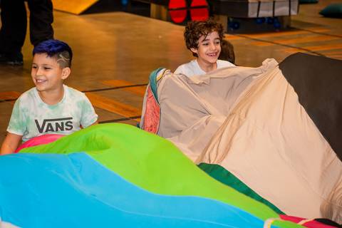 aniversário infantil, buffet estação diversão, alphaville, festa infantil, crianças, caminhões, tema caminhão, decoração caminhão, diversão, alegria, lúdico, brincadeiras direcionadas, variedades, conforto, monitores especializados, menu diversificado'