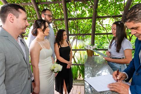 casamento civil Barueri, fotos de casamento no cartório, sessão de fotos no sítio, cerimônia de casamento civil, casamento no cartório de Barueri, casamento no sítio, amor e união, recém-casados, fotografia de casamento, fotógrafo de casamento, casamento '