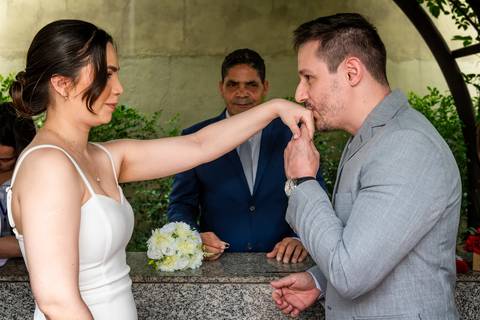 casamento civil Barueri, fotos de casamento no cartório, sessão de fotos no sítio, cerimônia de casamento civil, casamento no cartório de Barueri, casamento no sítio, amor e união, recém-casados, fotografia de casamento, fotógrafo de casamento, casamento '