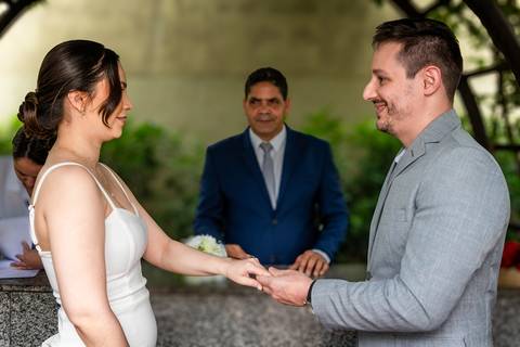 casamento civil Barueri, fotos de casamento no cartório, sessão de fotos no sítio, cerimônia de casamento civil, casamento no cartório de Barueri, casamento no sítio, amor e união, recém-casados, fotografia de casamento, fotógrafo de casamento, casamento '