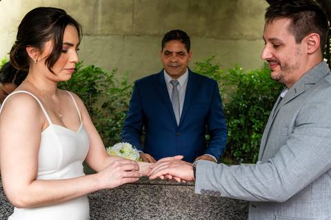 casamento civil Barueri, fotos de casamento no cartório, sessão de fotos no sítio, cerimônia de casamento civil, casamento no cartório de Barueri, casamento no sítio, amor e união, recém-casados, fotografia de casamento, fotógrafo de casamento, casamento '