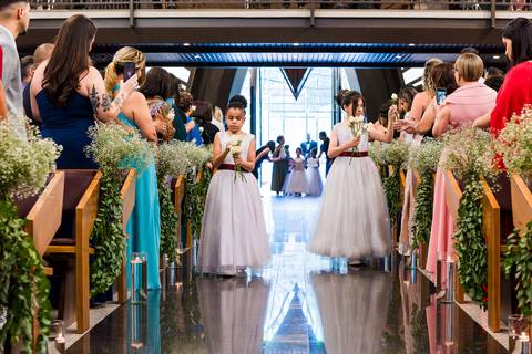 entrada das daminhas, Casamento Mirela e Felipe, A3 Photo, fotógrafo de casamento, Alphaville, Igreja Nossa Senhora de Lourdes, Espaço Savana, fotos de casamento, fotografia profissional, amor em imagens, casamento inesquecível, celebração'