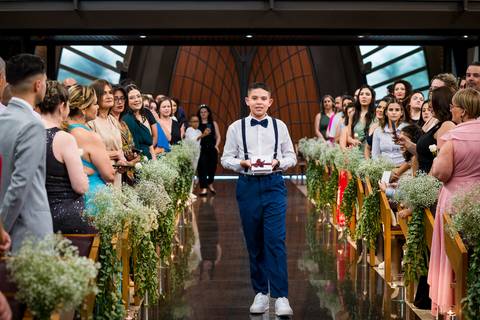 entrada das alianças, Casamento Mirela e Felipe, A3 Photo, fotógrafo de casamento, Alphaville, Igreja Nossa Senhora de Lourdes, Espaço Savana, fotos de casamento, fotografia profissional, amor em imagens, casamento inesquecível, celebração'