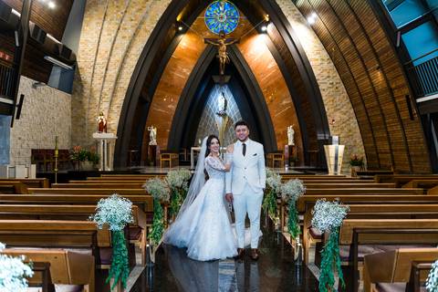 ensaio dos noivos na igreja, Casamento Mirela e Felipe, A3 Photo, fotógrafo de casamento, Alphaville, Igreja Nossa Senhora de Lourdes, Espaço Savana, fotos de casamento, fotografia profissional, amor em imagens, casamento inesquecível'