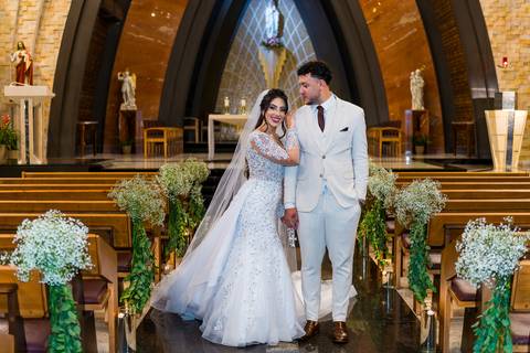 ensaio dos noivos na igreja, Casamento Mirela e Felipe, A3 Photo, fotógrafo de casamento, Alphaville, Igreja Nossa Senhora de Lourdes, Espaço Savana, fotos de casamento, fotografia profissional, amor em imagens, casamento inesquecível'