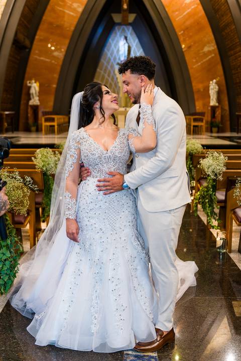 ensaio dos noivos na igreja, Casamento Mirela e Felipe, A3 Photo, fotógrafo de casamento, Alphaville, Igreja Nossa Senhora de Lourdes, Espaço Savana, fotos de casamento, fotografia profissional, amor em imagens, casamento inesquecível'