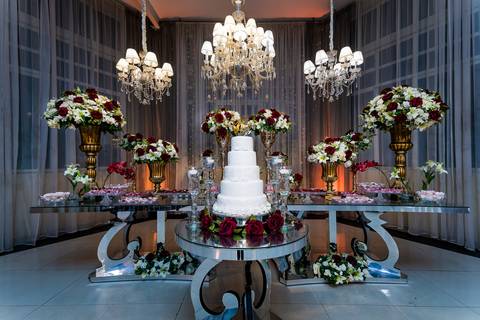 mesa do bolo de casamento, decoração, Casamento Mirela e Felipe, A3 Photo, fotógrafo de casamento, Alphaville, Igreja Nossa Senhora de Lourdes, Espaço Savana, fotos de casamento, fotografia profissional, amor em imagens, casamento inesquecível'