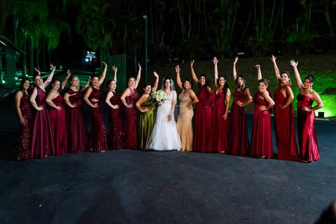 noiva com as madrinhas, Casamento Mirela e Felipe, A3 Photo, fotógrafo de casamento, Alphaville, Igreja Nossa Senhora de Lourdes, Espaço Savana, fotos de casamento, fotografia profissional, amor em imagens, casamento inesquecível'