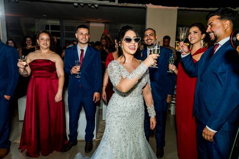 brinde dos noivos com os padrinhos, Casamento Mirela e Felipe, A3 Photo, fotógrafo de casamento, Alphaville, Igreja Nossa Senhora de Lourdes, Espaço Savana, fotos de casamento, fotografia profissional, amor em imagens, casamento inesquecível'