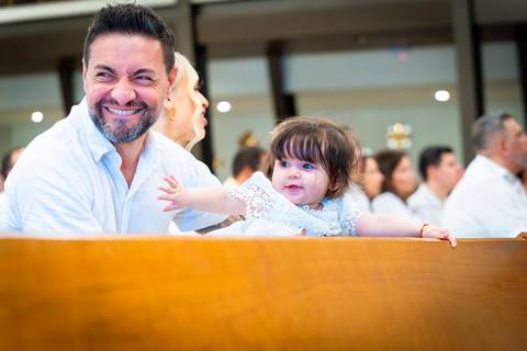 fotografia de batizado, fotógrafo de batizado Alphaville, batizado Igreja Nossa Senhora de Lourdes, fotos de batizado profissional, batizado em Alphaville, fotógrafo infantil SP, ensaio de batizado, cerimônia de batizado, fotografia religiosa'