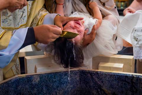 fotografia de batizado, fotógrafo de batizado Alphaville, batizado Igreja Nossa Senhora de Lourdes, fotos de batizado profissional, batizado em Alphaville, fotógrafo infantil SP, ensaio de batizado, cerimônia de batizado, fotografia religiosa'