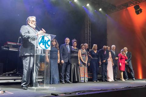 Fotografia evento corporativo em Alphaville. Fotografia de evento corporativo do aniversário do Alphaville Tênis Clube ATC 42 anos. Fotografia evento corporativo em São Paulo, fotografia festa corporativa, fotografia para empresa'