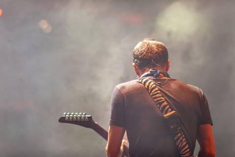 Fotografia de evento corporativo do aniversário do Alphaville Tênis Clube ATC 42 anos banda Titãs Branco Mello, Sérgio Britto e Tony Belloto'