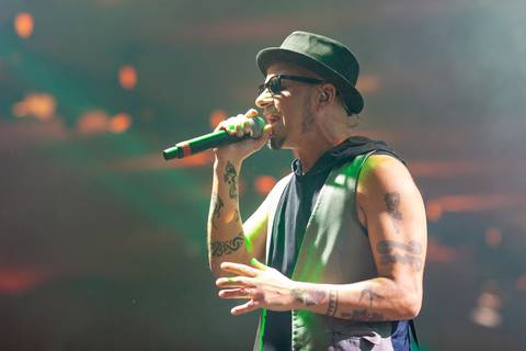 Fotografia de evento corporativo do aniversário do Alphaville Tênis Clube ATC 42 anos banda Titãs Branco Mello, Sérgio Britto e Tony Belloto'