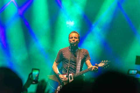 Fotografia de evento corporativo do aniversário do Alphaville Tênis Clube ATC 42 anos, foto banda Titãs Branco Mello, Sérgio Britto e Tony Belloto'