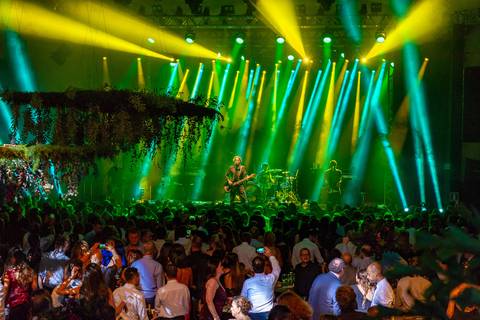 Fotografia de evento corporativo do aniversário do Alphaville Tênis Clube ATC 42 anos, foto banda Titãs Branco Mello, Sérgio Britto e Tony Belloto'