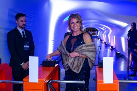 Fotografia de evento corporativo do aniversário do alphaville tenis clube Foto de evento corporativo convidados chegando na festa Alphaville Tênis Clube 43 anos'