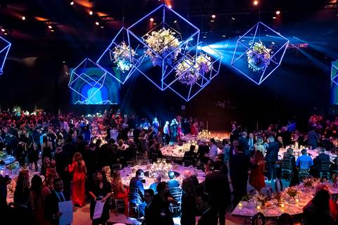 Fotografia de evento corporativo em Alphaville. Fotografia de evento corporativo do aniversário do alphaville tenis clube Foto de evento corporativo geral do salão na festa Alphaville Tênis Clube 43 anos'