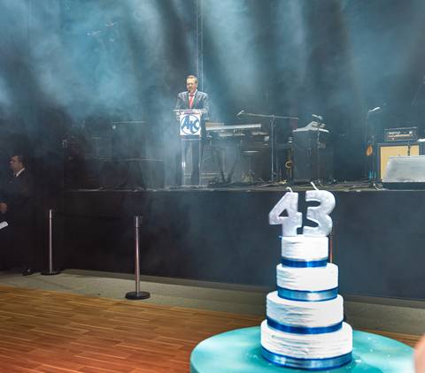 Fotografia de evento corporativo do aniversário do alphaville tenis clube Foto de evento corporativo marco camargo apresentador na festa Alphaville Tênis Clube 43 anos'