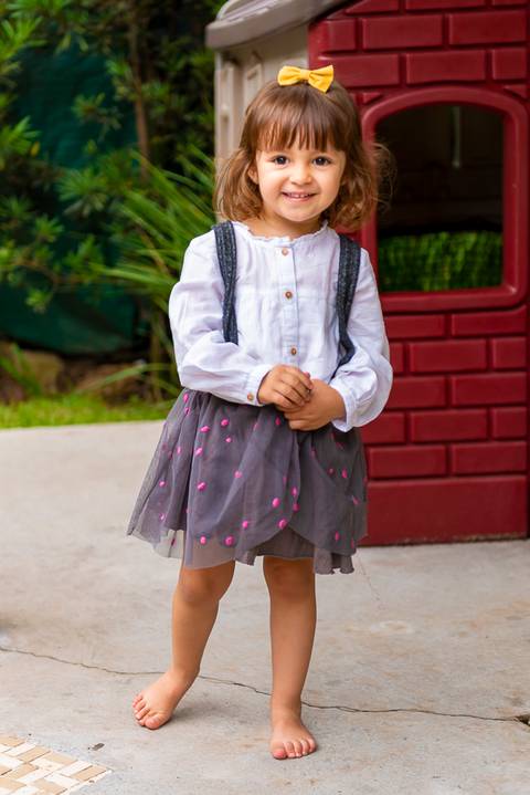 foto aniversario infantil no buffet Espaço Villa 18 em Alphaville criança em pose'