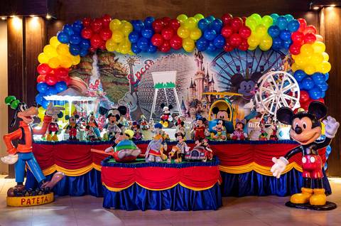 Fotografia de aniversário infantil em alphaville. Fotografia de aniversário infantil no buffet Planeta Kids Alphaville.'