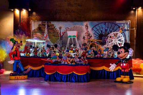 Fotografia de aniversário infantil em alphaville. Fotografia de aniversário infantil no buffet Planeta Kids Alphaville.'