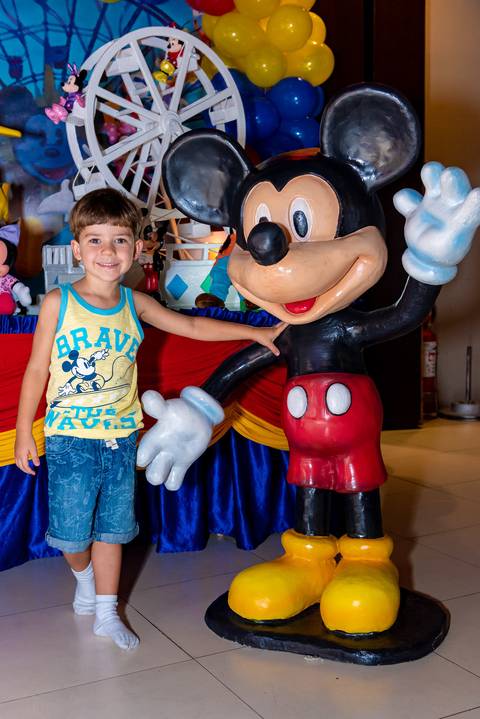 Fotografia de aniversário infantil em alphaville. Fotografia de aniversário infantil no buffet Planeta Kids Alphaville.'