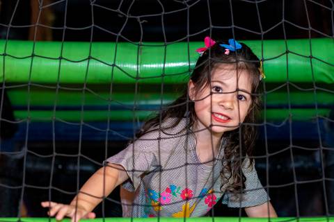 Fotografia de aniversário infantil em alphaville. Fotografia de aniversário infantil no buffet Planeta Kids Alphaville.'